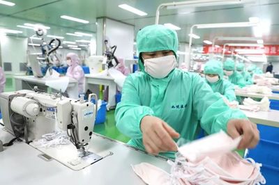 临危受命转产应急物资,家纺企业扛起责任共同战“疫”