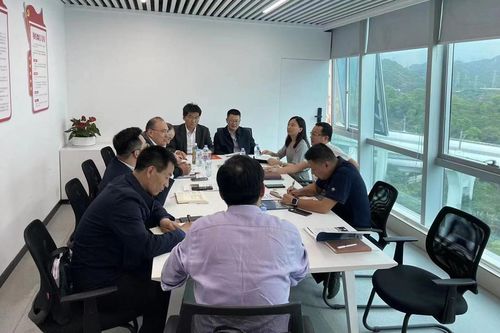 学校相关部门赴深圳考察调研